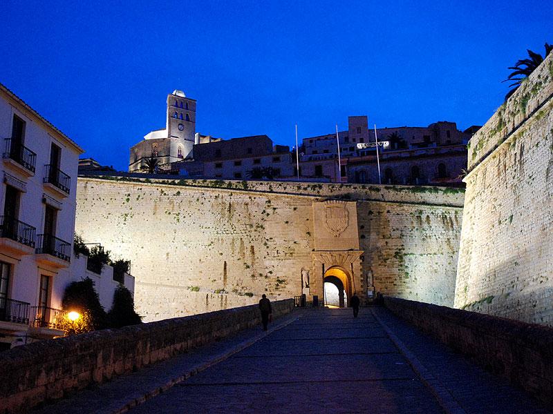 Imagen El recinto amurallado de Dalt Vila