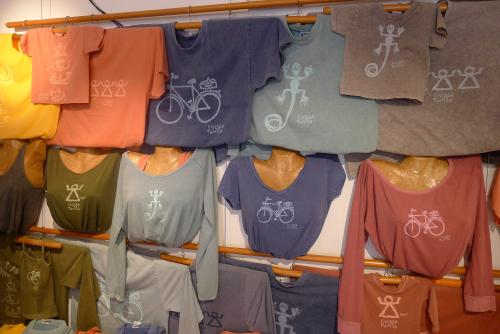 Only-T-Shirts-1